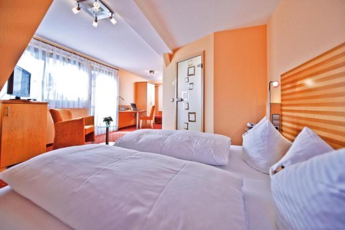 Danner'S Hotel Loewen Marschalkenzimmern Room photo